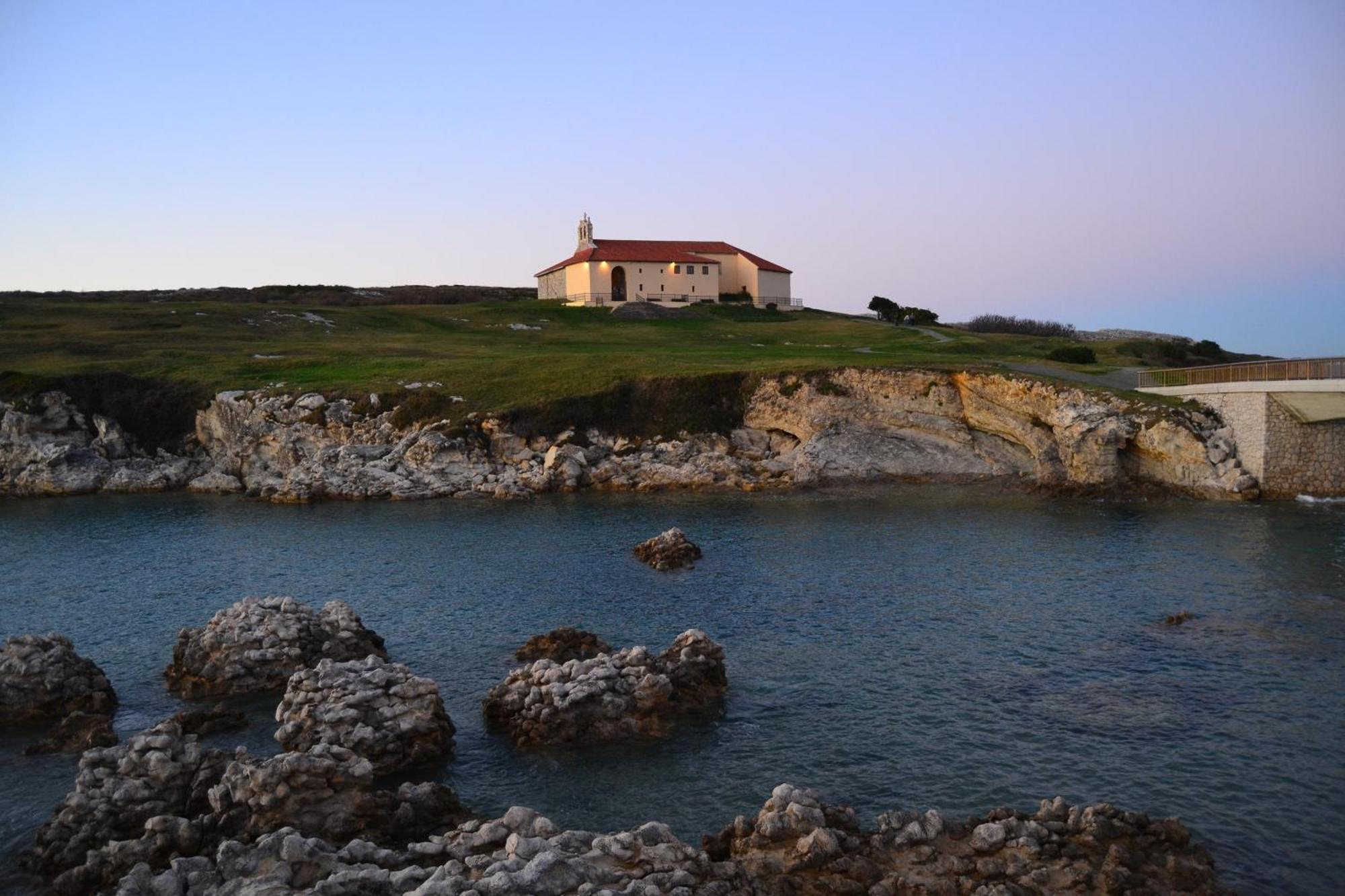 Chateau La Roca Sancibrian Exterior photo